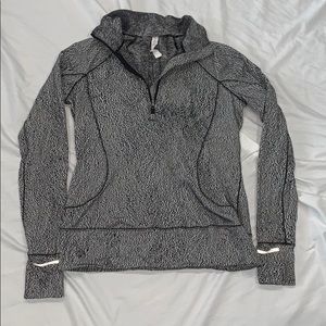 Lululemon size 8 1/2 zip pull over